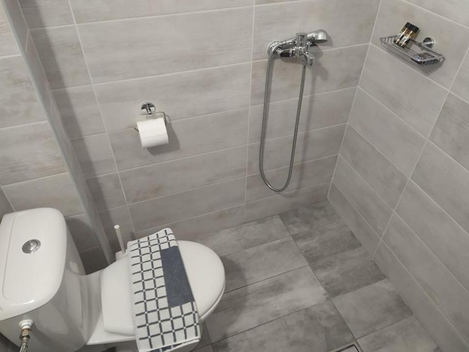 Parissas Hotel Tsotílion Екстериор снимка